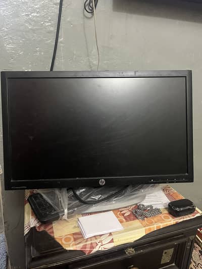 Hp 24 inches lcd, hdmi