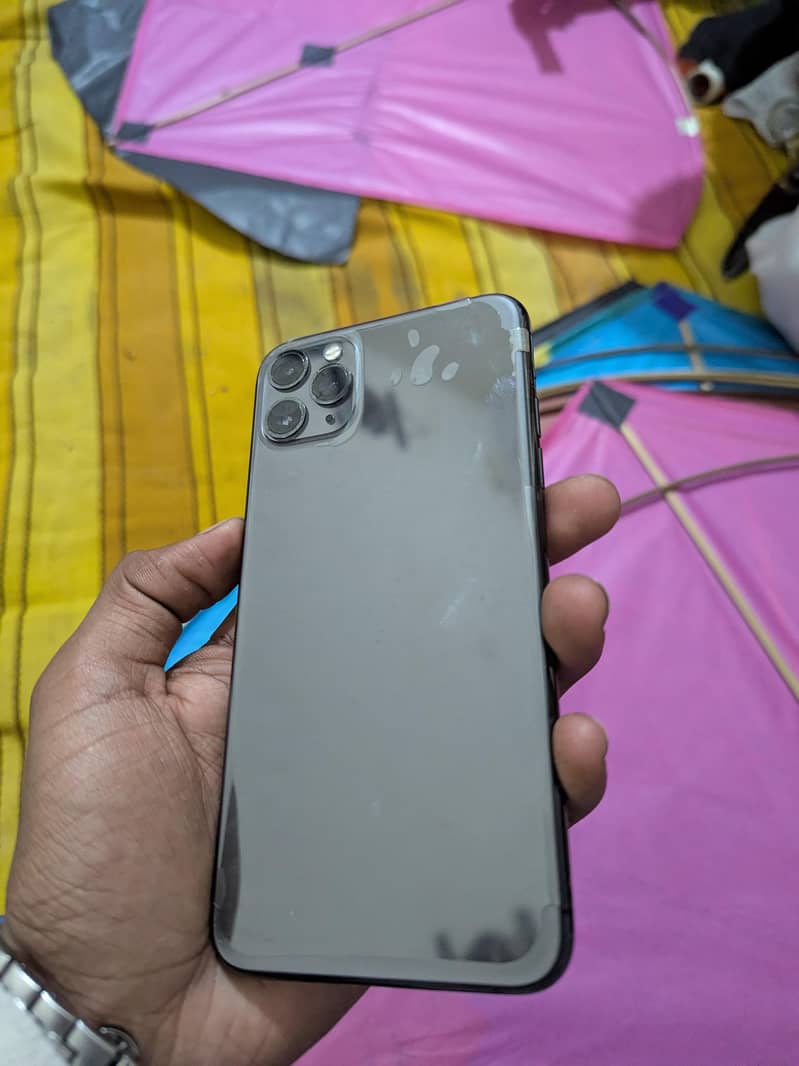 IPHONE 11 PRO MAX 2