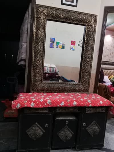 dressing table