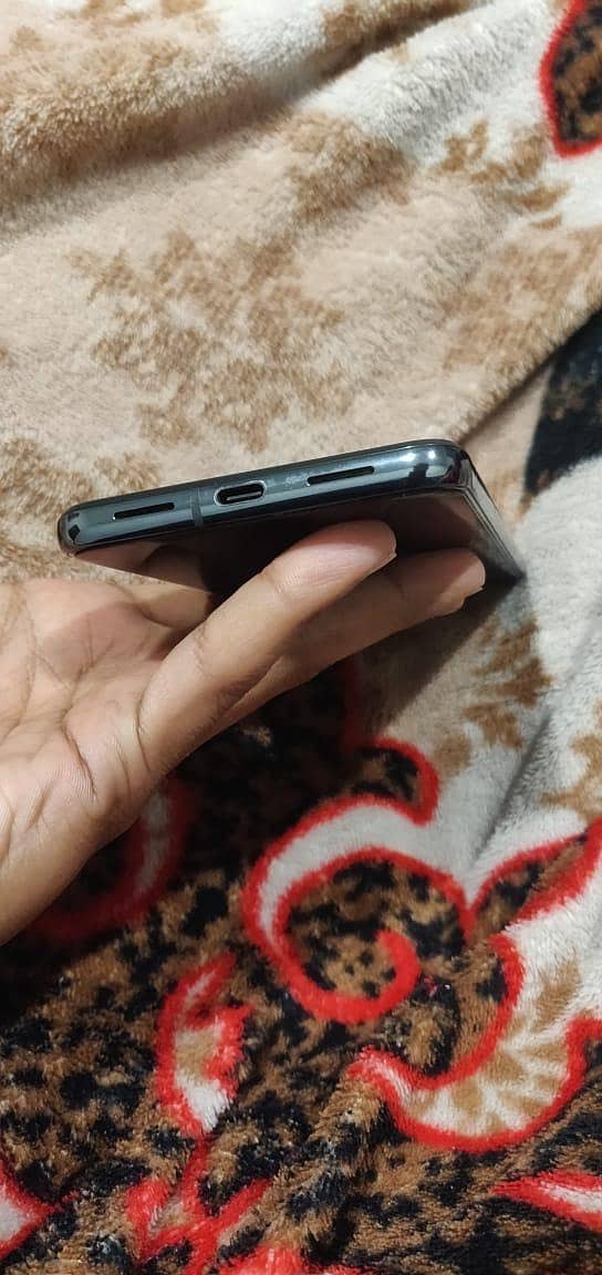 Google pixel 8 pro 1