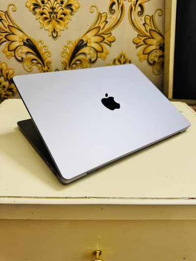 MacBook pro M1 2021_16"inch | 32GB | 512GB SSD