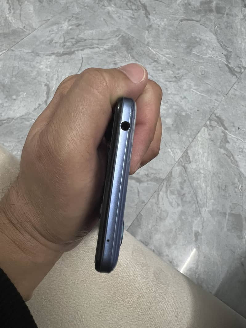 Aquos Zero 5g Basic 3