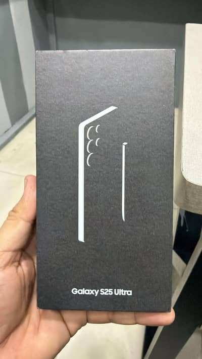 SAMSUNG S25 ULTRA 10/10 JUST FEW DAYS USED