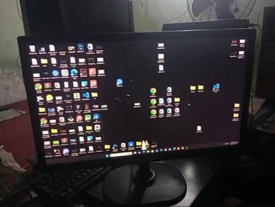 Selling dell led 23` inch