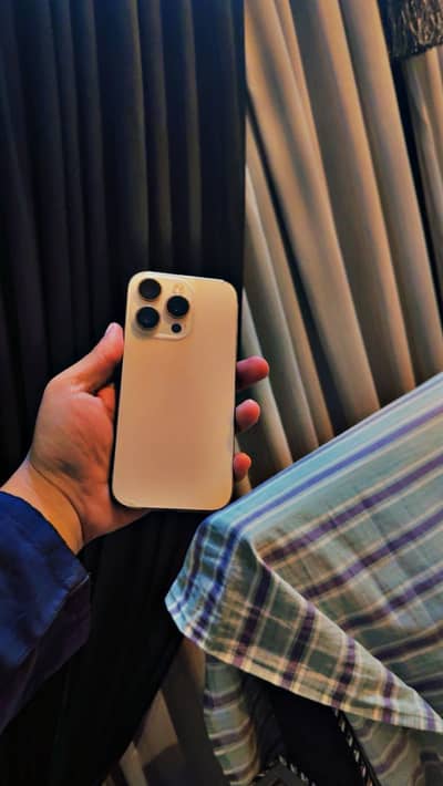 Apple iPhone 16 Pro 128GB Desert Titanium – Like New