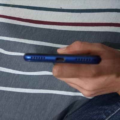 i am sell my house use mobile Huawei y6