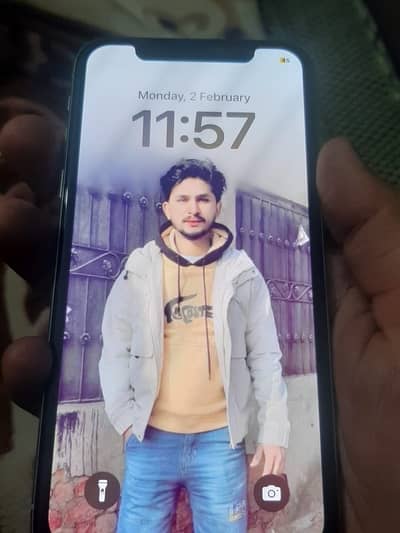 I phone xs  pta approved