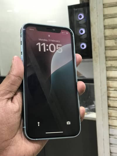 iPhone xr 64gb convert 16 031/6267/8061