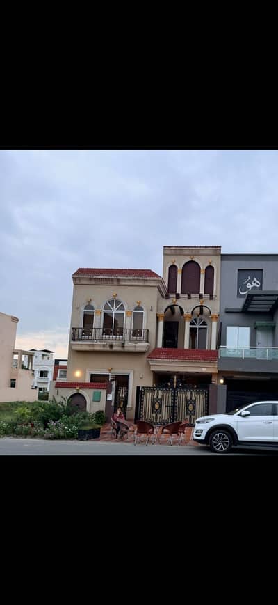 BRAND NEW HOUSE 5 MARLA C BLOCK AVAILABLE FOR SALE NEAR TAUHEED PARK