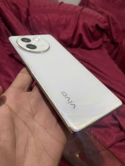 Vivo V30e