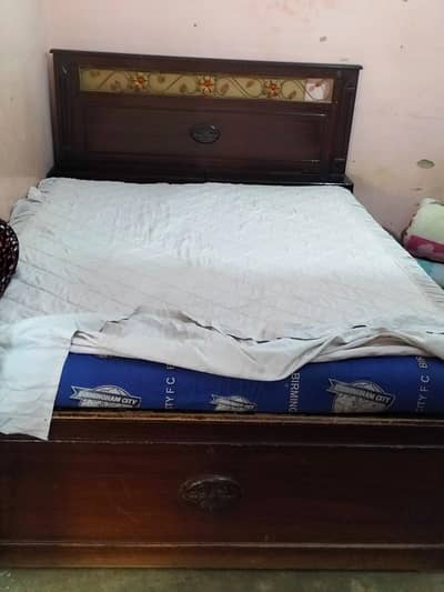 bed he with molte form urgent sell karna he sirf byer rabta kare