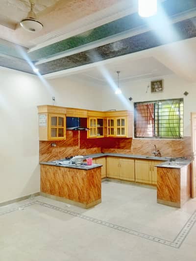 7 Marla first floor availabile for rent