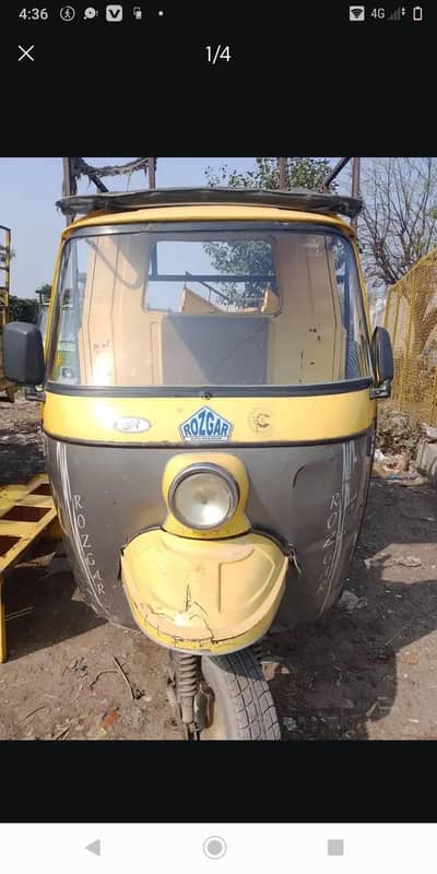 Rozgar loader Rickshaw