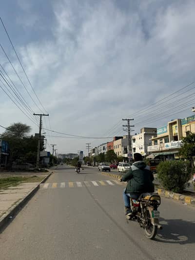 5 MARLA HALL AVAILABLE FOR RENT