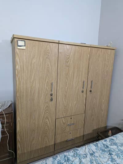 3 Door almari slightly used