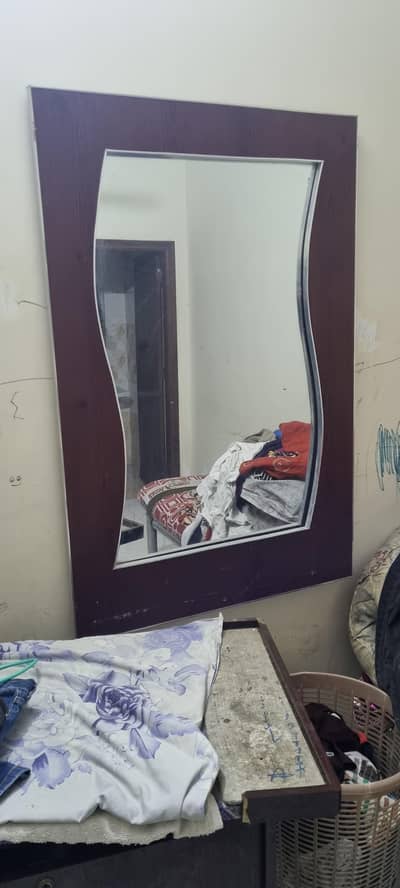MIRROR FOR SALE GUD CONDITION 03261271600