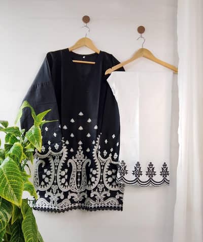 LADIES SUIT FOR SALE