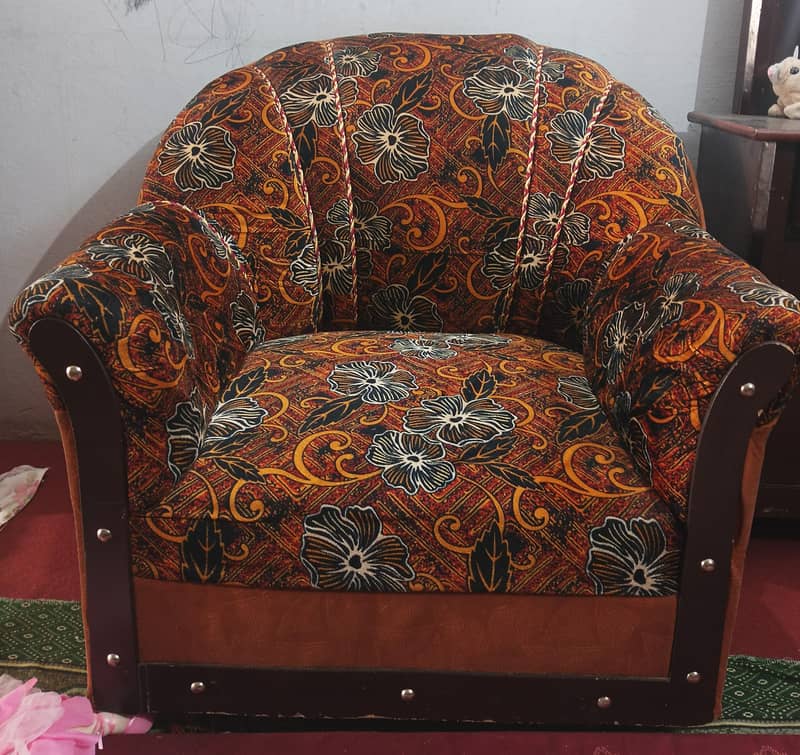 5 seaters sofa set 0