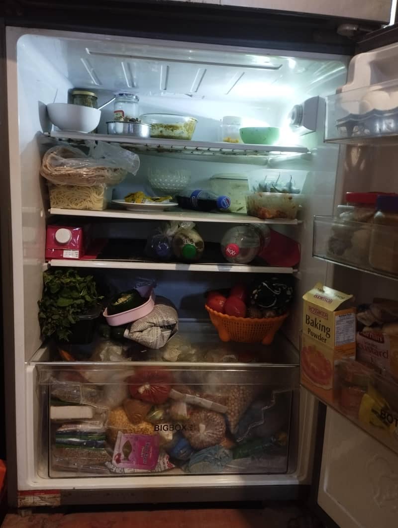 fridge. . . . . . . 4