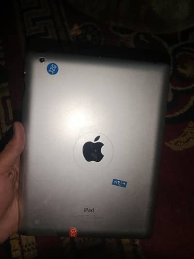ipad generation 4 totaly Geniune new condition 32 gb with accesries