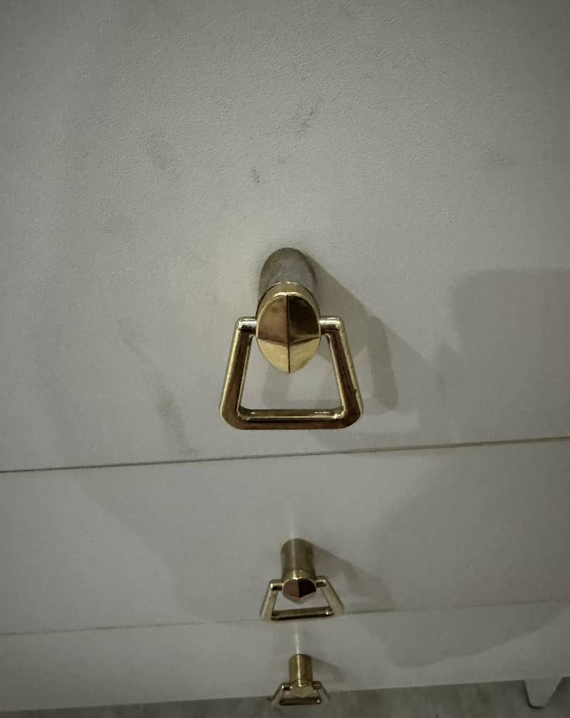 Dressing table with mirror 10