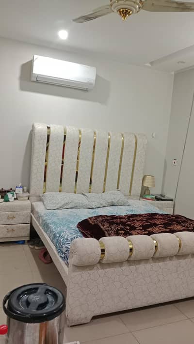 Bedset with dressing table