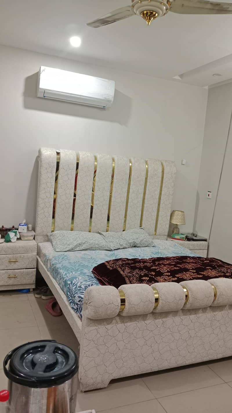 Bedset with dressing table 0