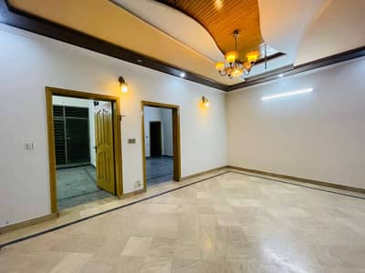 01 KANAL UPPER PORTION FOR OFFICE USE FOR RENT IN JOHAR TOWN LAHORE