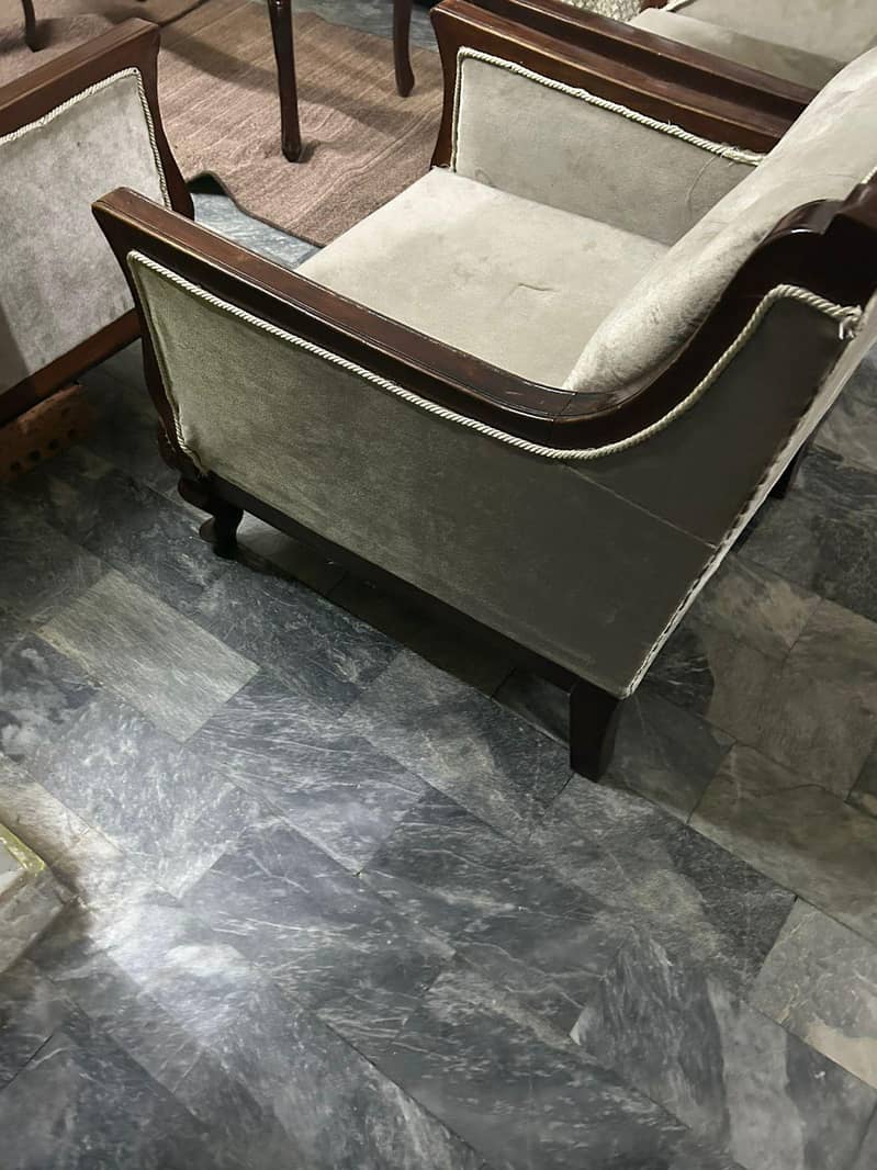 sofa set with centre table 2