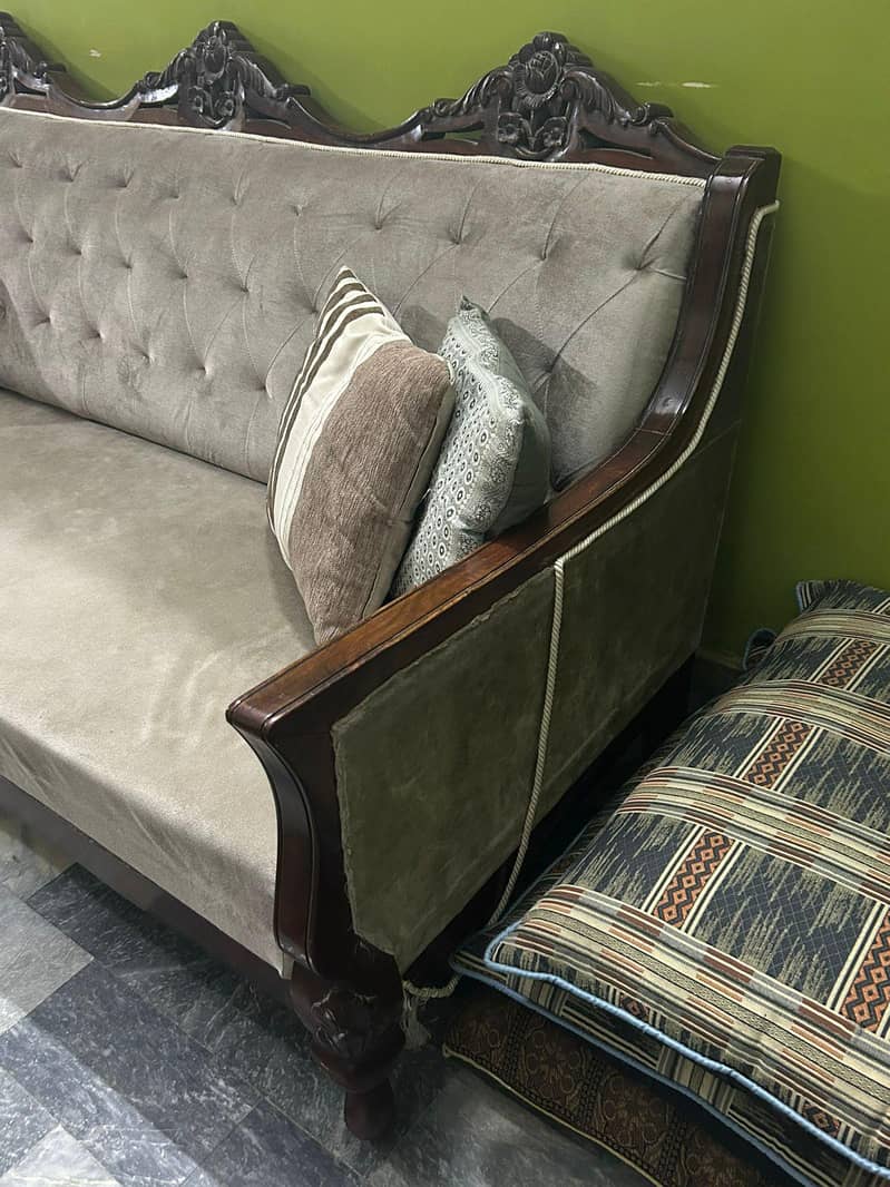 sofa set with centre table 3