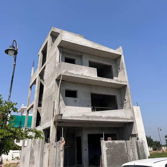 building construction workers 0