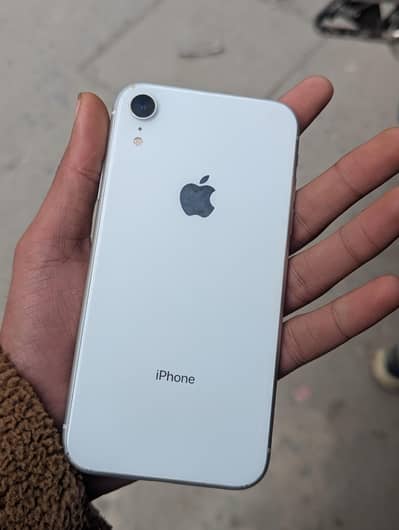 IPHONE XR NON PTA JV 64 GB  BEST FOR GAMING