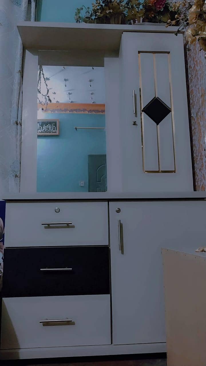 dressing table 0