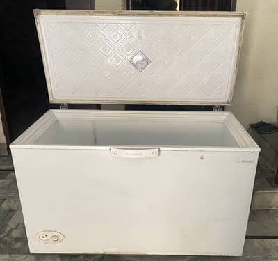 Selling Waves wdf 315 deep freezer