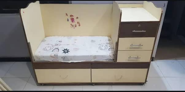 baby wooden cot 