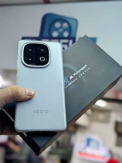 Iqoo 13 Official PTA Approved 16GB 512GB Complete Box Brand New