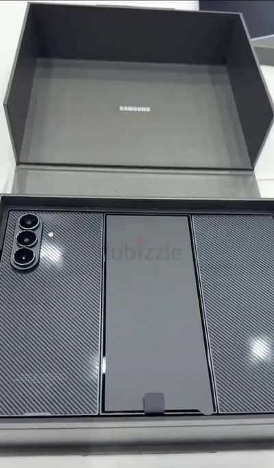 Samsung Galaxy z trifold