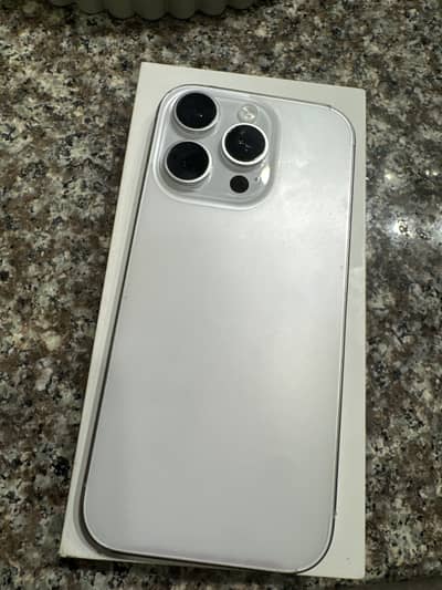 Apple iPhone 16 Pro white titanium