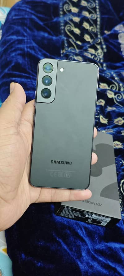 Samsung s22 8/128 good conition 9/10
