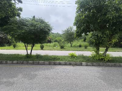 1 Kanal Plot For Sale On Road K, Block E, Anchorage