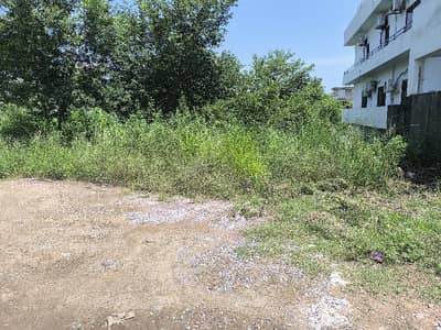1 Kanal Plot for Sale in Street 17-B, Block F, Anchorage, Islamabad