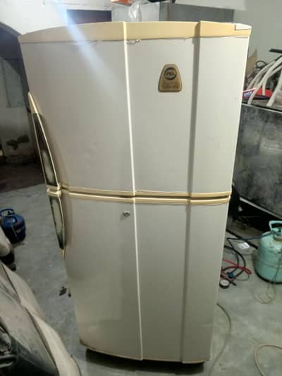 I'm selling my PEL full size fridge