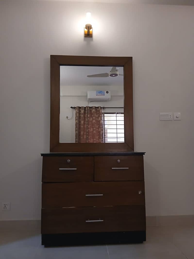 Complete Dressing Table- Good Condition 2