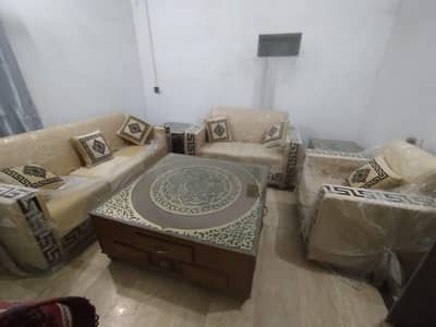 Luxury Sofa Set with Center Table – Gujrat Made – Like New