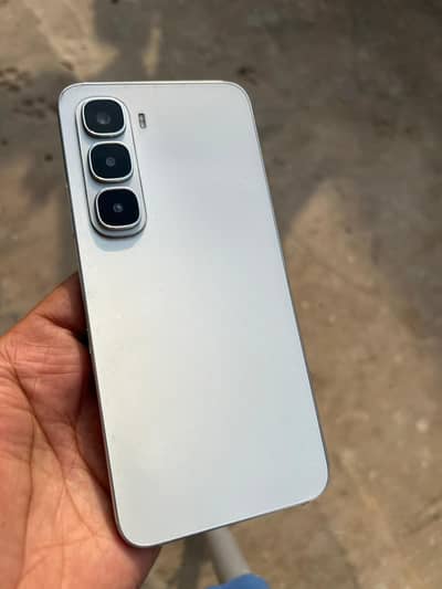 Infinix hot 60i 6/128