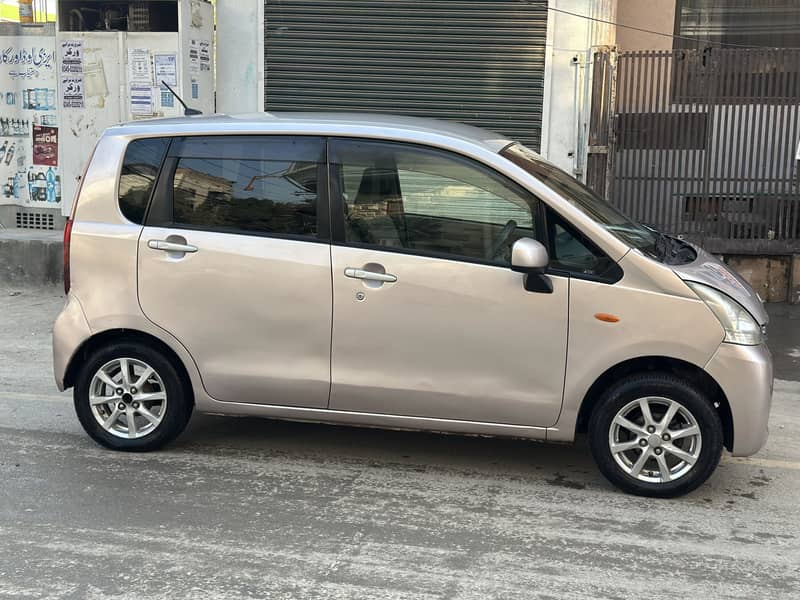 Move Fully automatic 2011 model 15 import 5