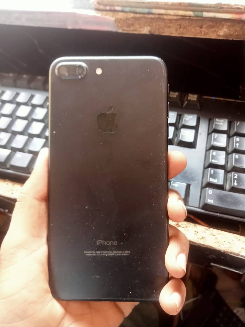 Apple iPhone 7 Plus 0