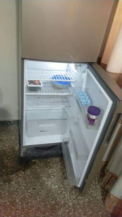 good condition 10/9  cooling zabardast