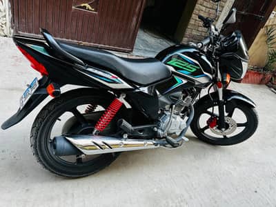 Honda CB 125F 2025