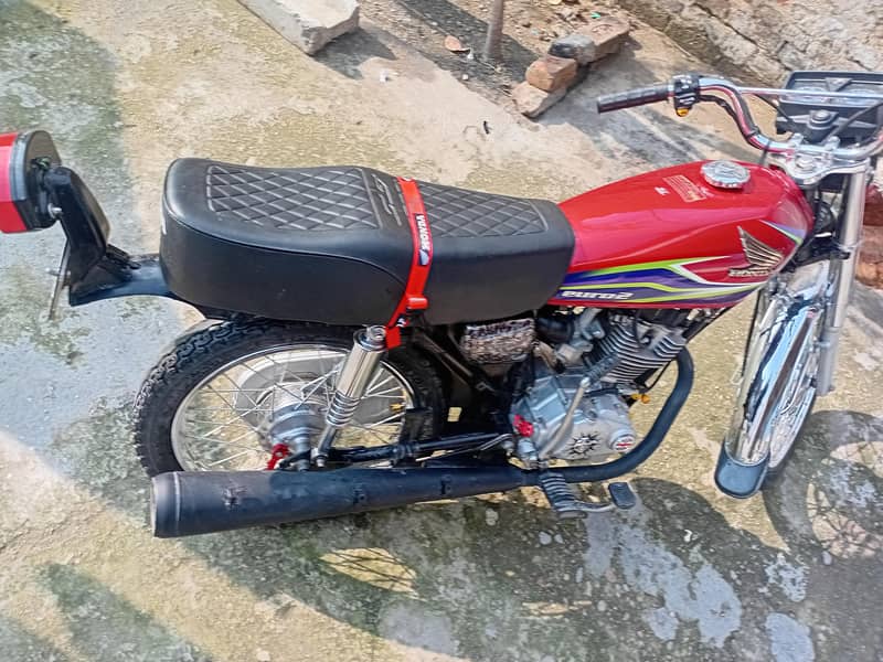 2017 model new condition 3